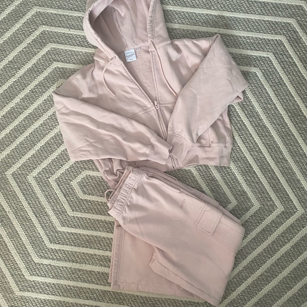 Aritzia Soft Pink/purple Fleece Set
